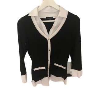 NWOT Women’s Shirt Look Top